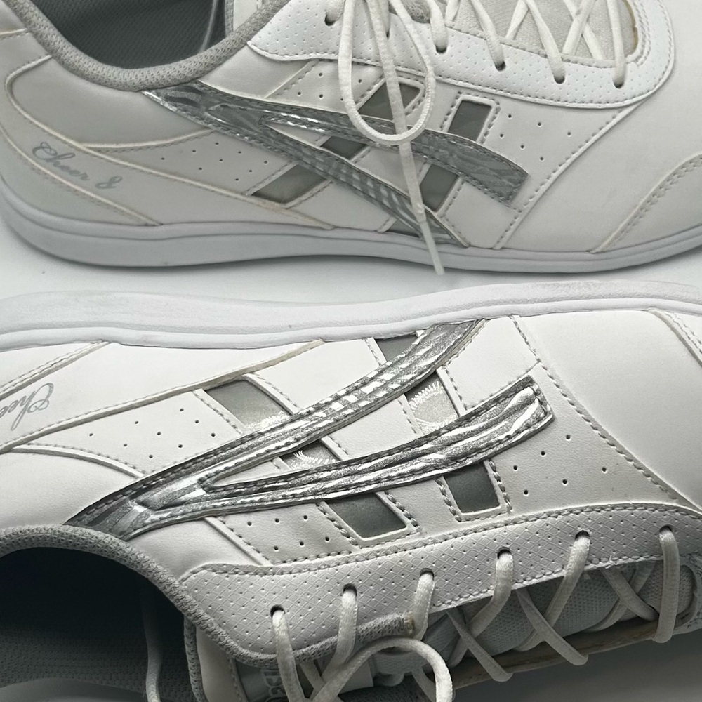 Cheer White & Silver Adult Cheerleading‎ Shoes. Size 11.5 - Picture 2 of 9